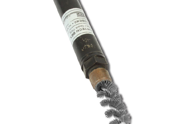 Cleaning of Extended Barrel Spark Plug: Cleaning of Extended Barrel Spark Plug
